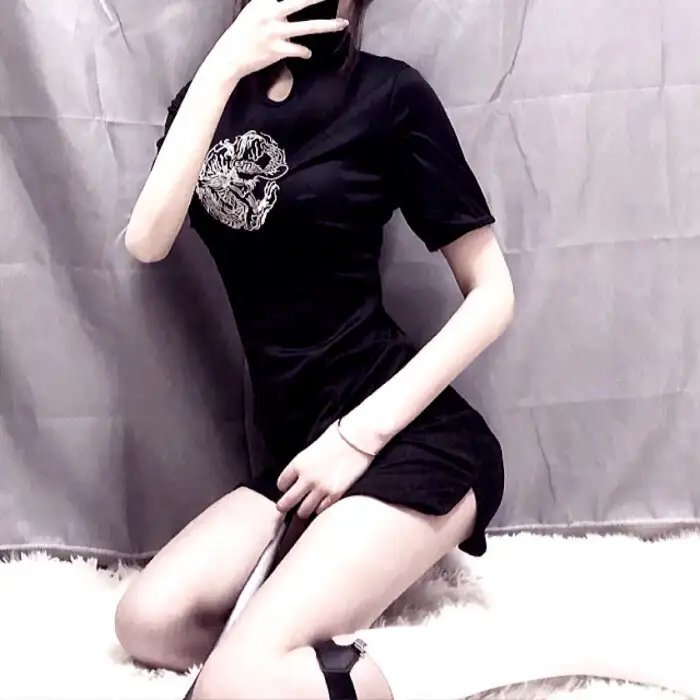 谜一样的双眼